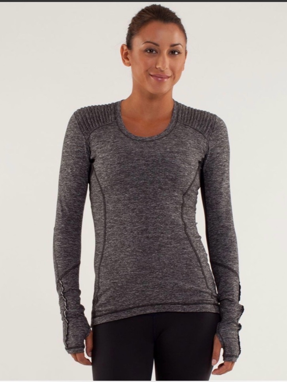 Lululemon Star Runner Long Sleeve size 8 in Black